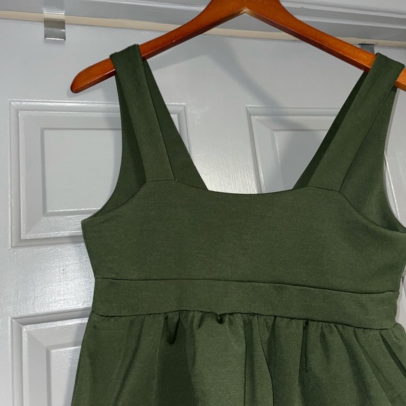 Size 6 Crop Top. Zaful. MUST BE BUNDLED - Picture 3 of 5